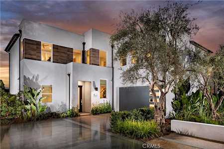 200 Amber Oak Lake Forest, CA 92630