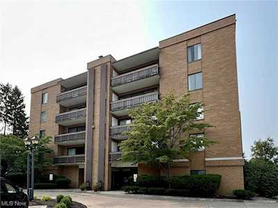 22555 Center Ridge Rd #306 Rocky River, OH 44116