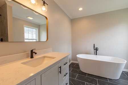 1625 Comanche Run Madison, TN 37115
