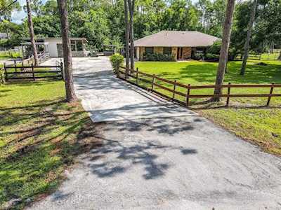 16033 E Cheltenham Drive E Drive Loxahatchee, FL 33470