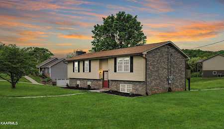 8913 Knowland Ln Corryton, TN 37721