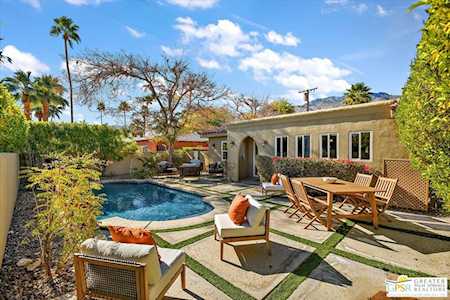 563 N Paseo De Anza Palm Springs, CA 92262