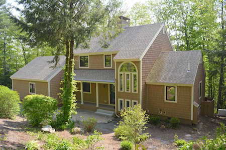 27 Fairway Dr Grantham, NH 03753