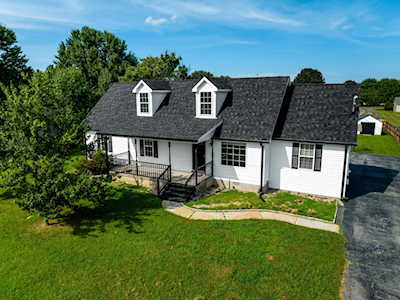 218 Sky Harbor Drive Murfreesboro, TN 37129