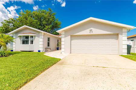 1426 Windmoor Dr Dunedin, FL 34698