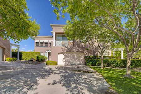 9104 Vista Greens Way #102 Las Vegas, NV 89134