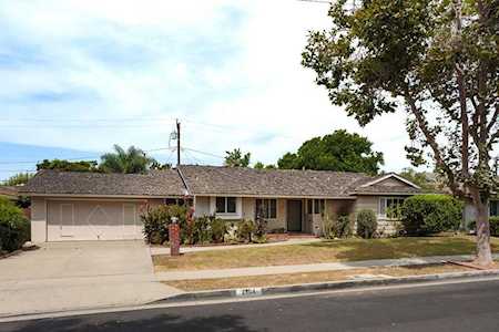 2104 N Greenbrier St Santa Ana, CA 92706