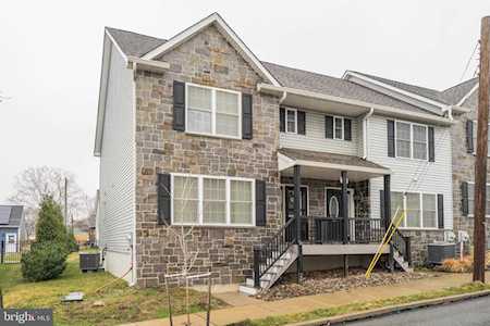 406 Dayton St Phoenixville, PA 19460