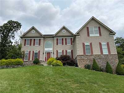 230 Saddle Creek Dr Mount Bethel, PA 18343