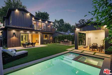 5222 Ventura Canyon Ave Sherman Oaks, CA 91401