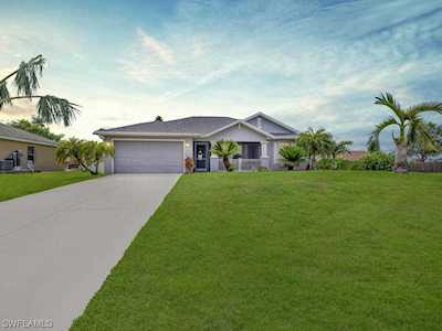 2020 NE 7th Place Cape Coral, FL 33909