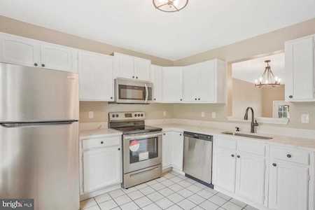 47 Kings Wharf Place Waldorf, MD 20602