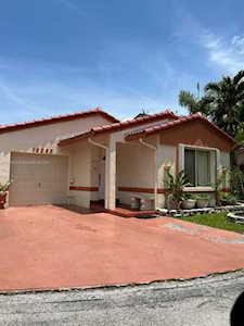 10265 SW 156th Ct Miami, FL 33196