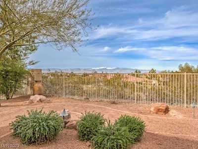 44 Hunt Valley Trl Henderson, NV 89052