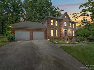 2143 Kilkenney Hill Rd Matthews, NC 28105