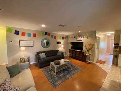 5591 SW 1st St Plantation, FL 33317