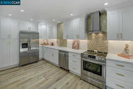 3064 Rossmoor Pkwy Walnut Creek, CA 94595