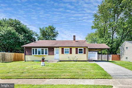 19 Carole Rd Newark, DE 19713