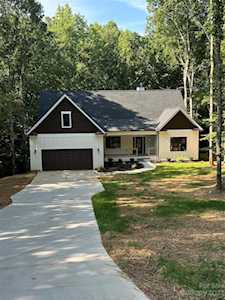 9001 Penstemons Dr Charlotte, NC 28215