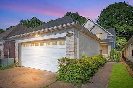 1052 E Montebello Cir Memphis, TN 38018