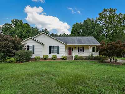 5601 Sterlingwoods Drive Fuquay Varina, NC 27526