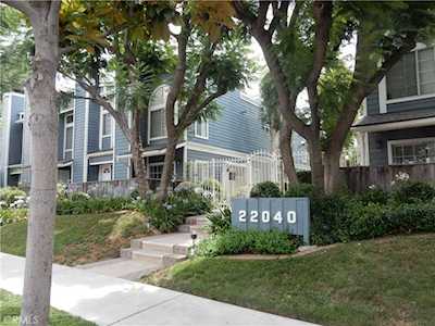 22040 Gault St #7 Canoga Park, CA 91303