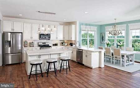 11529 Beacon Hill Ct Swan Point, MD 20645