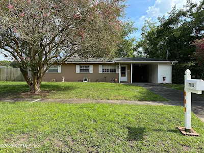 7818 Falcon ST Jacksonville, FL 32244
