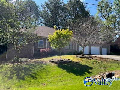 215 Turtle Creek Drive Huntsville, AL 35806