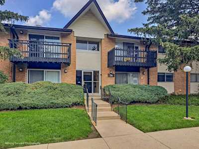 7A Kingery Quarter #102 Willowbrook, IL 60527