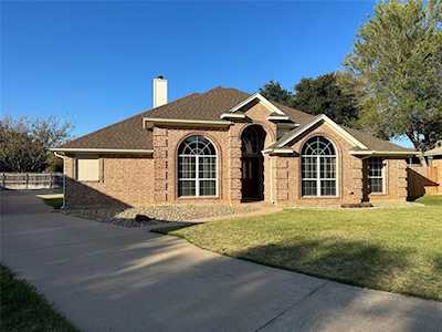 7305 Whitfield Court North Richland Hills, TX 76180