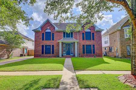 138 Bayou Bend Dr League City, TX 77573