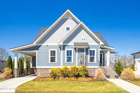 304 Queen St New Bern, NC 28560