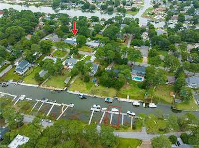 2536 Broad Bay Rd Virginia Beach, VA 23451