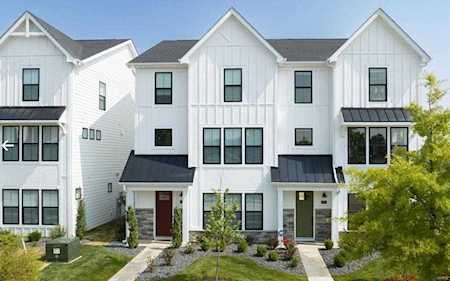 325 Mistflower Ct Chesterfield, MO 63017
