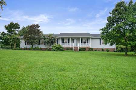 1200 Newmans Trl Hendersonville, TN 37075