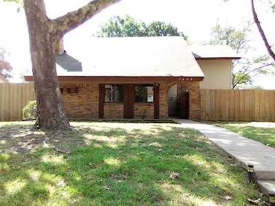 2604 Oak Grove Drive Plano, TX 75074