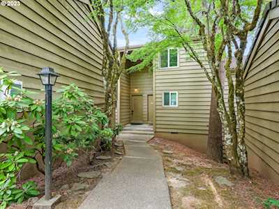 92 Cervantes CIR Lake Oswego, OR 97035