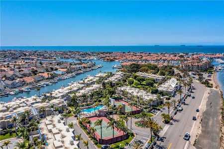 3262 Sparkler Dr Huntington Beach, CA 92649