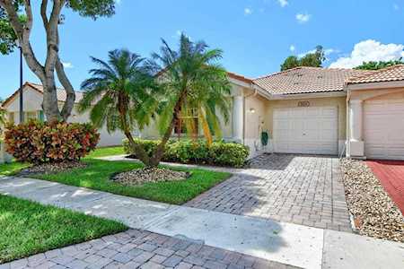 6104 Petunia Road Delray Beach, FL 33484