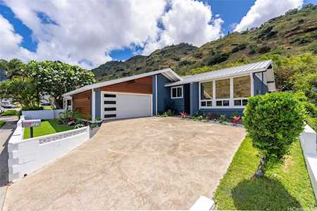 727 Hahaione Street Honolulu, HI 96825