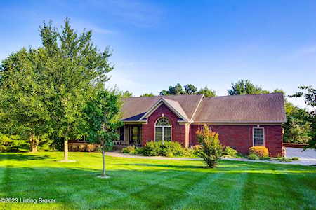 209 Oak Ridge Dr Taylorsville, KY 40071