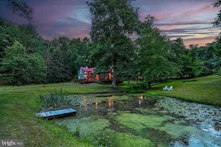 6 Seven Springs Ct Phoenix, MD 21131