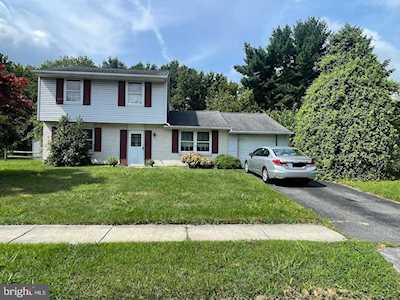 68 S Skyward Dr Newark, DE 19713