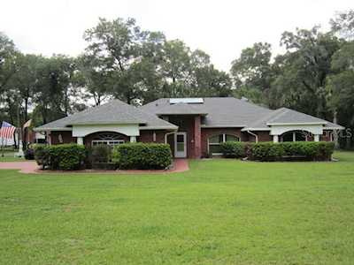 975 Rolling Acres Dr Deland, FL 32720