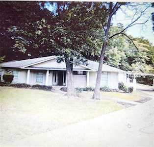 620 Spinner Road DeSoto, TX 75115