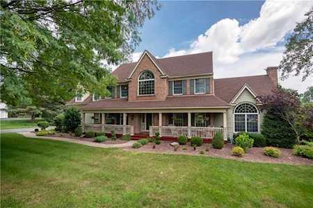 35 Murray Dr Easton, PA 18042