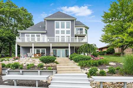 2295 Pawnee Drive London, OH 43140