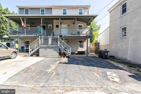 33 Emmett St Phoenixville, PA 19460