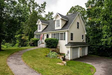 39 Hawthorne Circle Somersworth, NH 03878